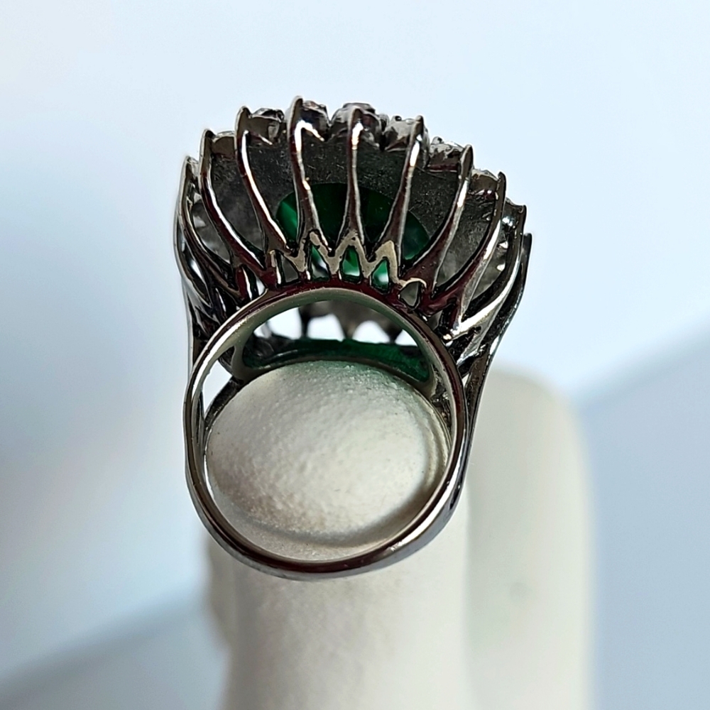 Ring..Emerald Green And Silver Statement Ring - image 3